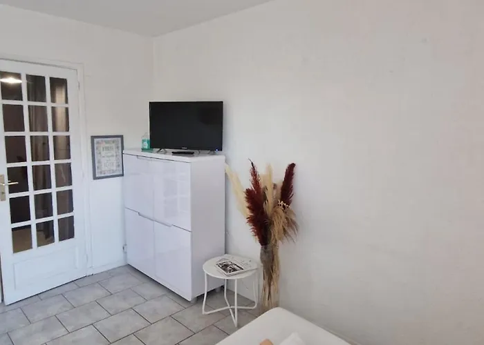 Charming In The Heart Of * Saint-Tropez